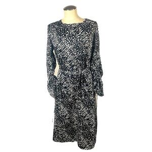 Animal print midi dress with pockets, cinched drawstring sleeves Size Large